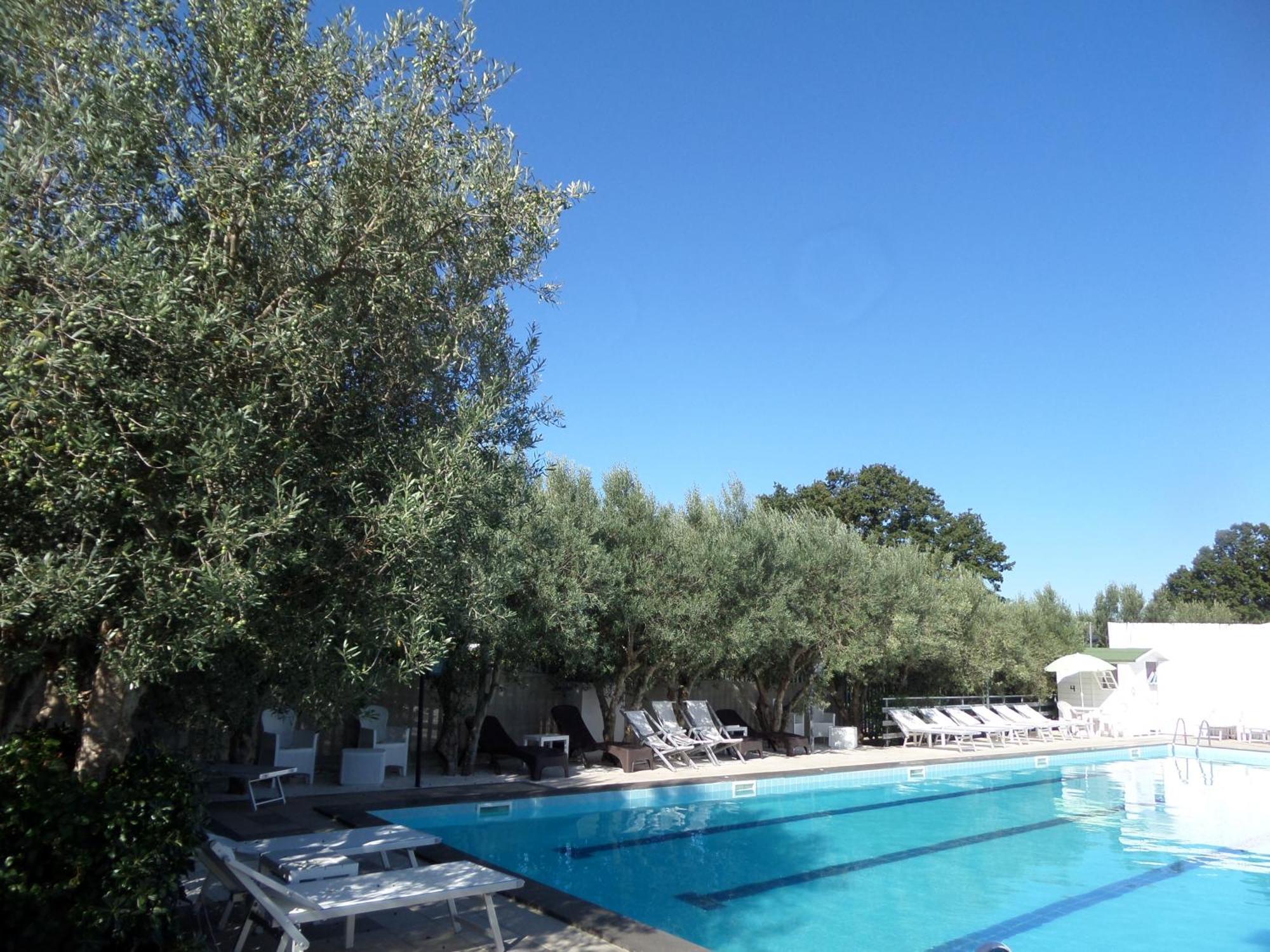 Raggio Di Sole Aparthotel Алберобело Екстериор снимка